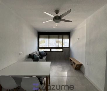 Alquiler de piso en Avenida de las Sirenas - Photo 2