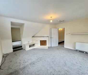 3 bedroom apartment to rent - Photo 4