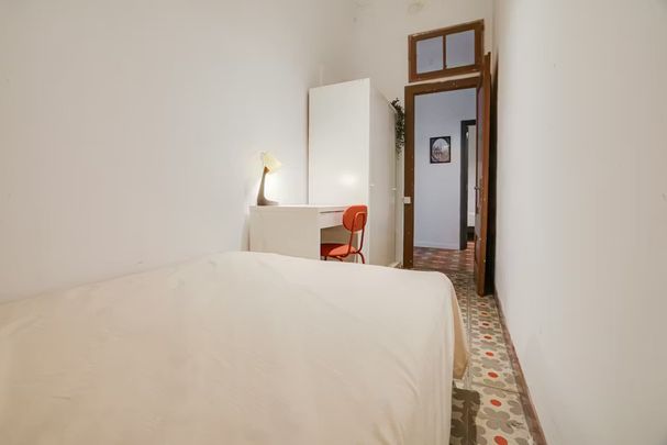 Carrer d'Aragó, Barcelona, Catalonia 08015 - Photo 1