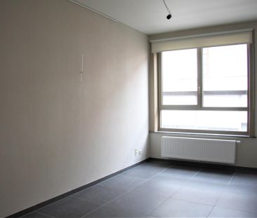 Stijlvol gerenoveerd appartement op de 1e verdieping met 3 slaapkam... - Photo 3