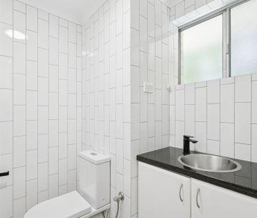 Top Floor Apartment in Dianella | Spacious & Light-filled - Photo 2