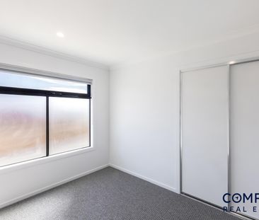 3 Ravida Way, Mickleham VIC 3064 - Townhouse For Rent | Domain - Photo 4