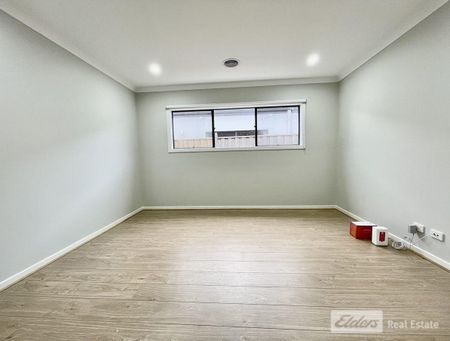 7 Grosset Way - Photo 3