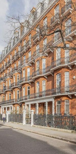 4 bedroom flat to rent - Photo 1