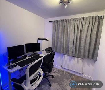 1 bedroom in a house share to rent - Photo 5
