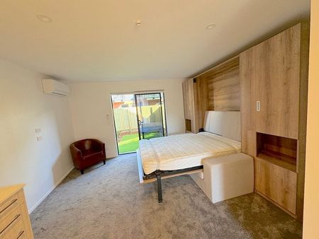 Two smashing brand new apartments to choose - Photo 4