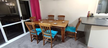 Modern, fully furnished single level house - Photo 2