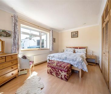 4 bedroom bungalow to rent - Photo 3