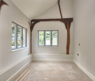 2 bedroom barn conversion to rent - Photo 2