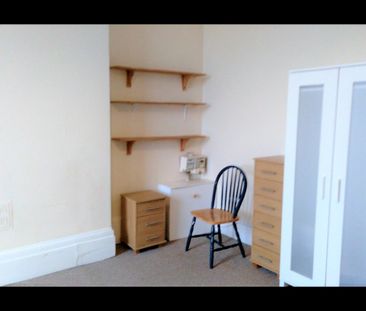 Bedsit, Southleigh Road, BS8 - Photo 1