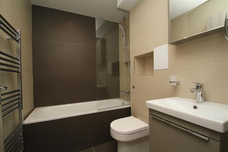 2 bedroom apartment to rent - Photo 5