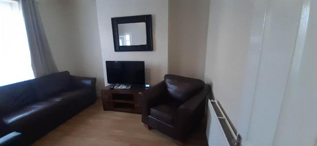 3 bedroom terraced house to rent - Photo 1