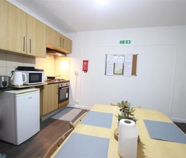 1 bedroom property to rent - Photo 4