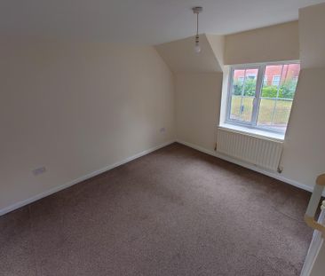 2 bedroom coach house to rent - Photo 5