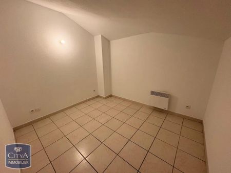 Appartement à louer 4 pièces 76.97m² - Photo 3