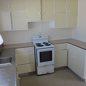 Private unit. Great location. - Photo 2