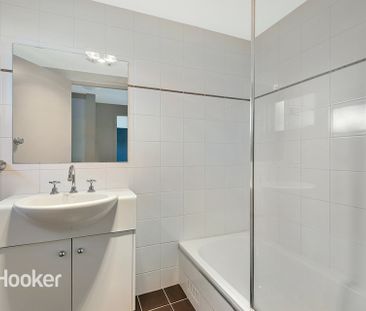 Spacious Unit - Photo 5
