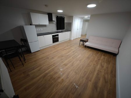 1 Bed Flat, Adelaide Street, LU1 - Photo 2