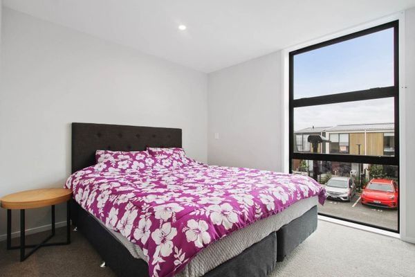 Modern 2BR Townhouse in Papatoetoe - Photo 1