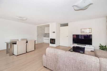 Appartement te huur: Palaceplein 215 2587 WL Den Haag - Photo 3