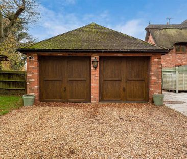 4 bedroom detached house to rent - Photo 4