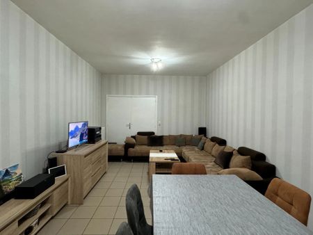 Verzorgd ruim gelijkvloers appartement met terras - Foto 3