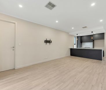 Low-Maintenance, Modern Living in Ultra-Convenient Location - Photo 2