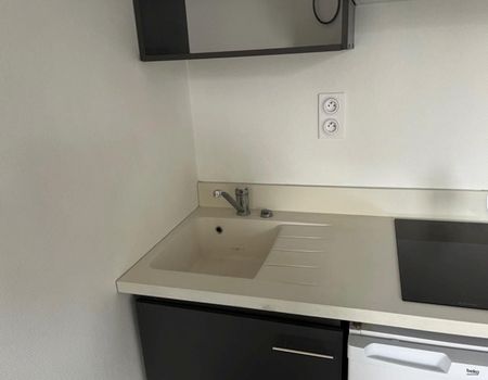 Location Appartement T2 avec parking - Centre ville - Photo 2