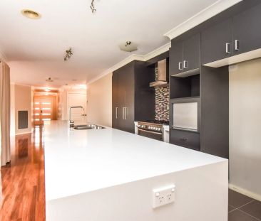 Stylish, Spacious, and Surrounded by Lovely Gardens - Photo 2