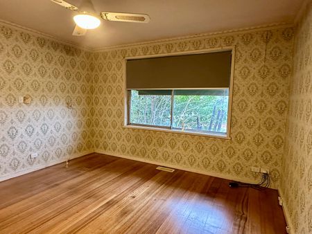 64 Orana Drive, Watsonia VIC 3087 - Photo 5