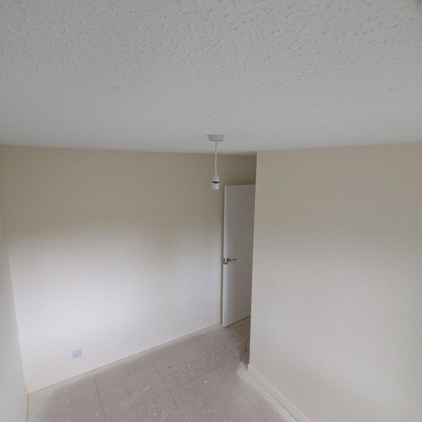 3 Bed Semi Detached House to let in Pewsham - Photo 1