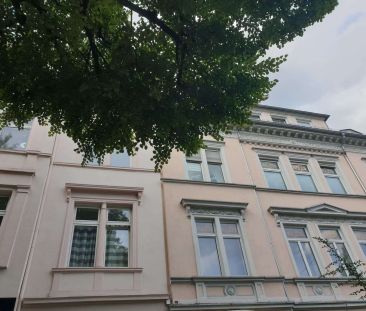 NEW WOHNEN WIE IN EINEM HAUS DIREKT AN DER TAUNUSSTRASSE ! - Foto 1