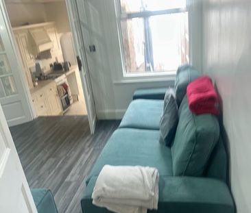 Room in a Shared House, Mayo Road, CR0 - Photo 5