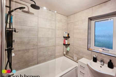 Hogg Lane, GRAYS - Photo 4