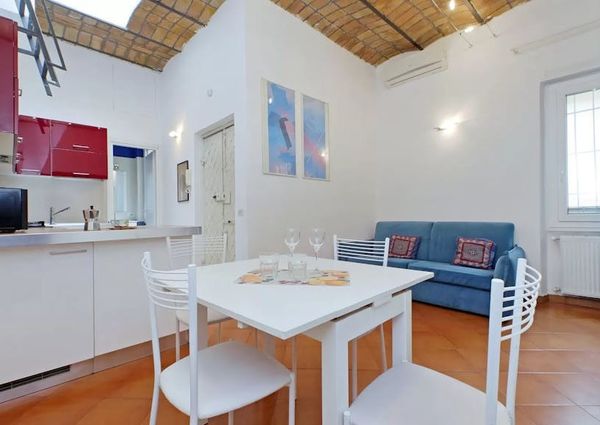 Vicolo del Cinque, Rome, Lazio 00153