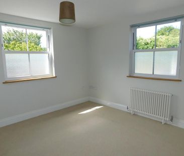 2 bedroom ground floor maisonette to rent - Photo 1