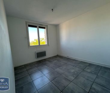 Location Appartement 3 pièces 66m² CARPENTRAS 84200 - Photo 3