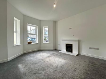 2 bedroom semi-detached house to rent - Photo 4