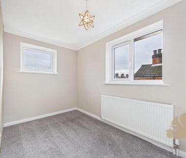 3 bedroom detached house to rent - Photo 4