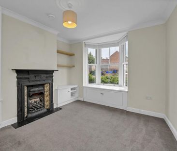 3 bedroom end of terrace house to rent - Photo 2