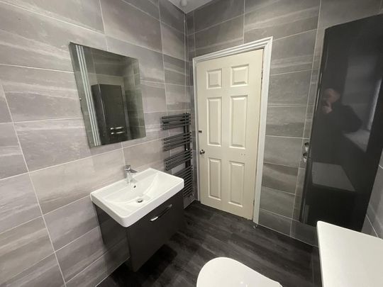 2 bedroom end of terrace house to rent - Photo 1