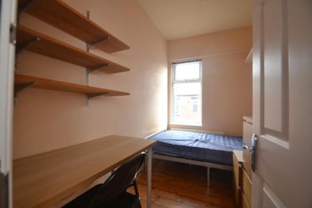 5 bedroom terraced house to rent - Photo 2