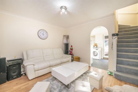 1 bed House To Let - Photo 5