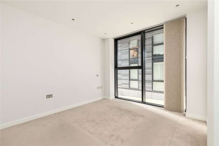 Stylish One-Bedroom Ground Floor Flat with Private Patio in Edinburgh's Prestigious Quartermile - Photo 5