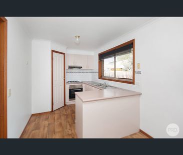 4/8 Bradshaw Street, Golden Point, Vic 3350 - Photo 4