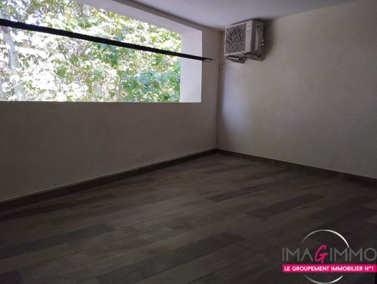 Location Appartement 2 pièces 49m² POUSSAN 34560 - Photo 1