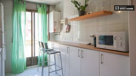 Room in a shared 4-bedroom apartment for rent in Palos de Moguer, professionals, students, only individuals - Foto 3