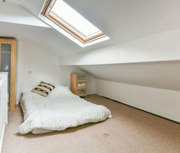 3 bedroom semi-detached house to rent - Photo 5