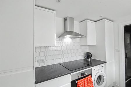 7 Bedroom House / Flat Share to let - Photo 3