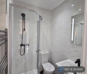 3 bedroom end of terrace house to rent - Photo 6